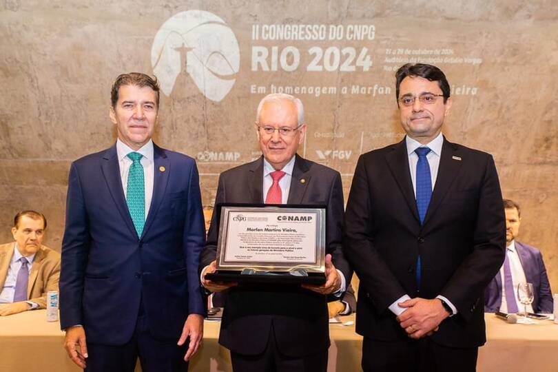 Marfan Martins Vieira é homenageado no Congresso Nacional do CNPG